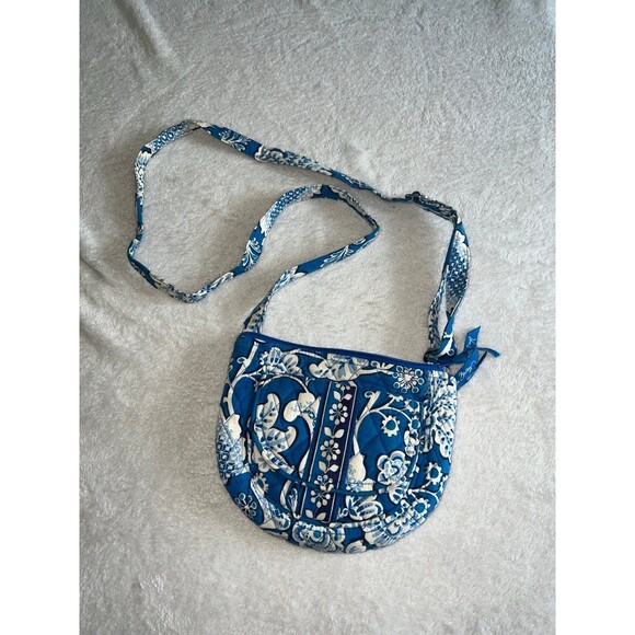 Vera Bradley cross body purse - Picture 1 of 3
